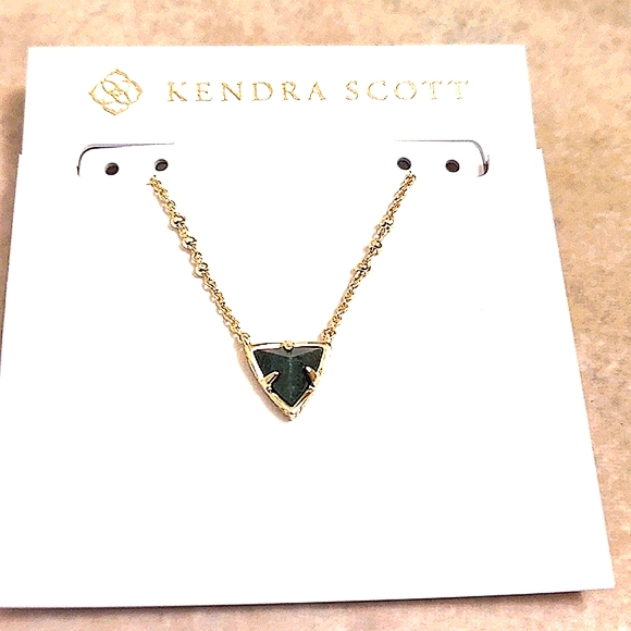 NEW Kendra Scott Perry Gold Pendant Necklace in Green Apatite - Picture 3 of 7
